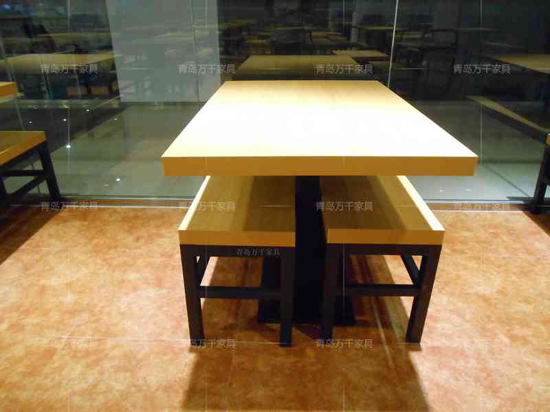  微笑美食城 李村蘇寧電器店