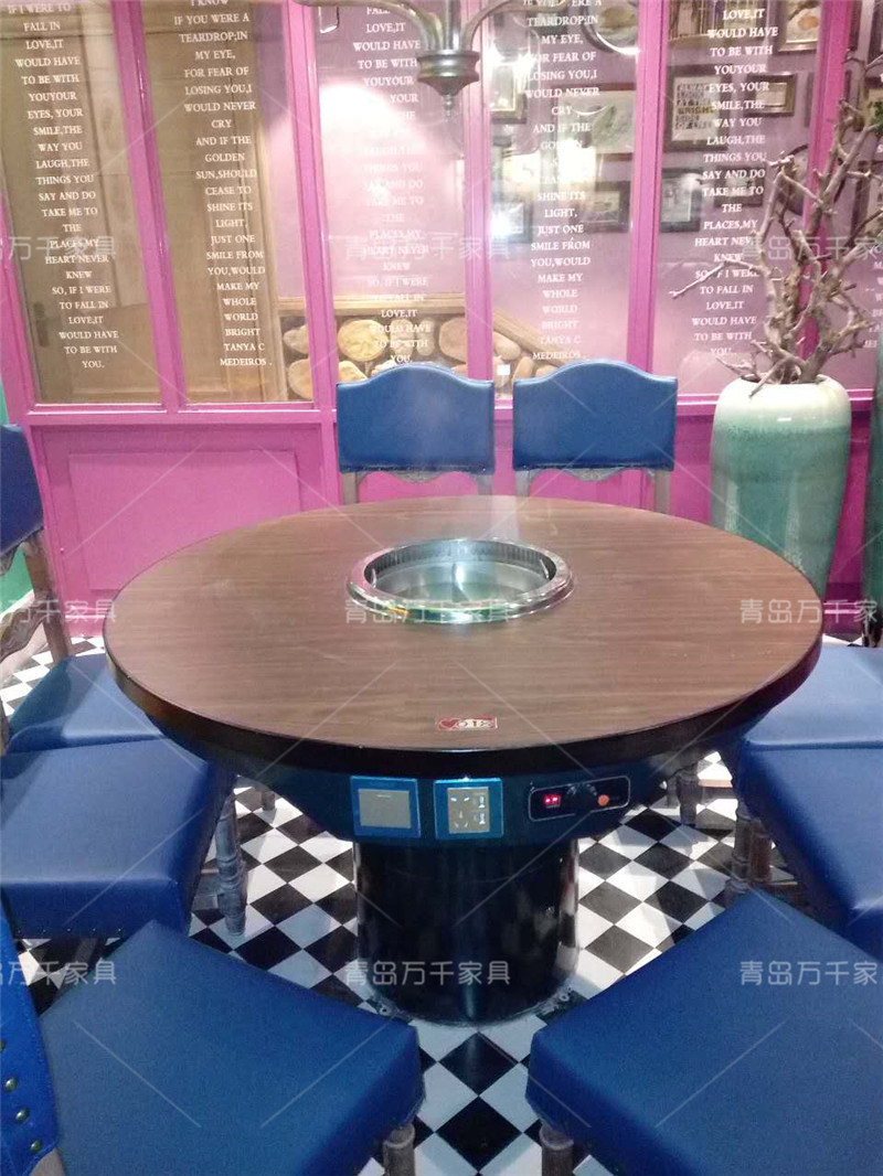  南昌季季紅 無(wú)煙火鍋