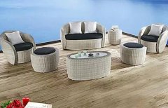 簡約風格的青島戶外酒店桌椅有哪些類型